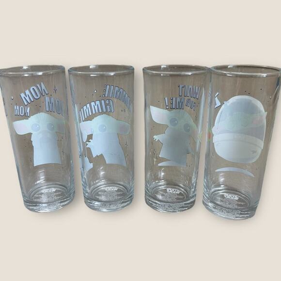 Star Wars Mandalorian Baby Yoda Set of 4 Glassware Tumbler 10 oz. 6" Tall 295 ml - Picture 4 of 7